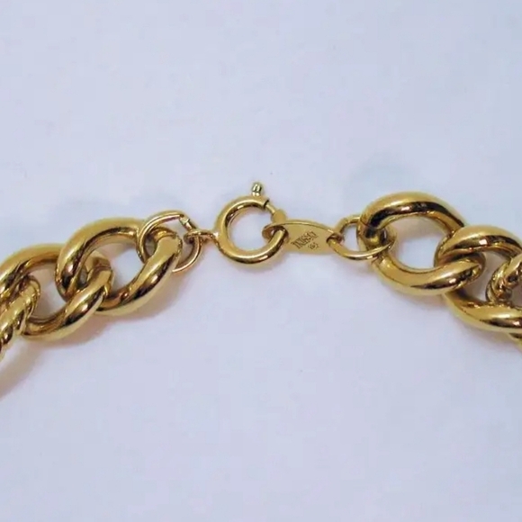 Signed Trifari Vintage Big Bold Heavy Link Golden Chain Necklace 106.8 Grams!! - Picture 7 of 9